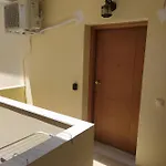στην πόλη