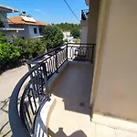 στην πόλη מטהמורפוסי