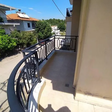 στην πόλη Метаморфоси